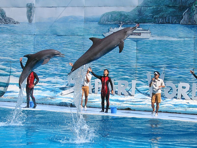 Safari World & Marine Park