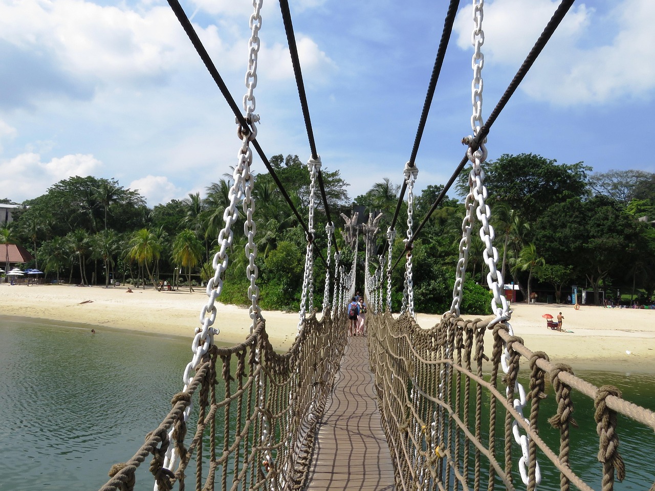 sentosa-beach-2525715_1280